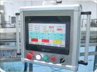 Dettaglio della macchina confezionatrice per sacchetti con beccuccio - Sistema di controllo PLC